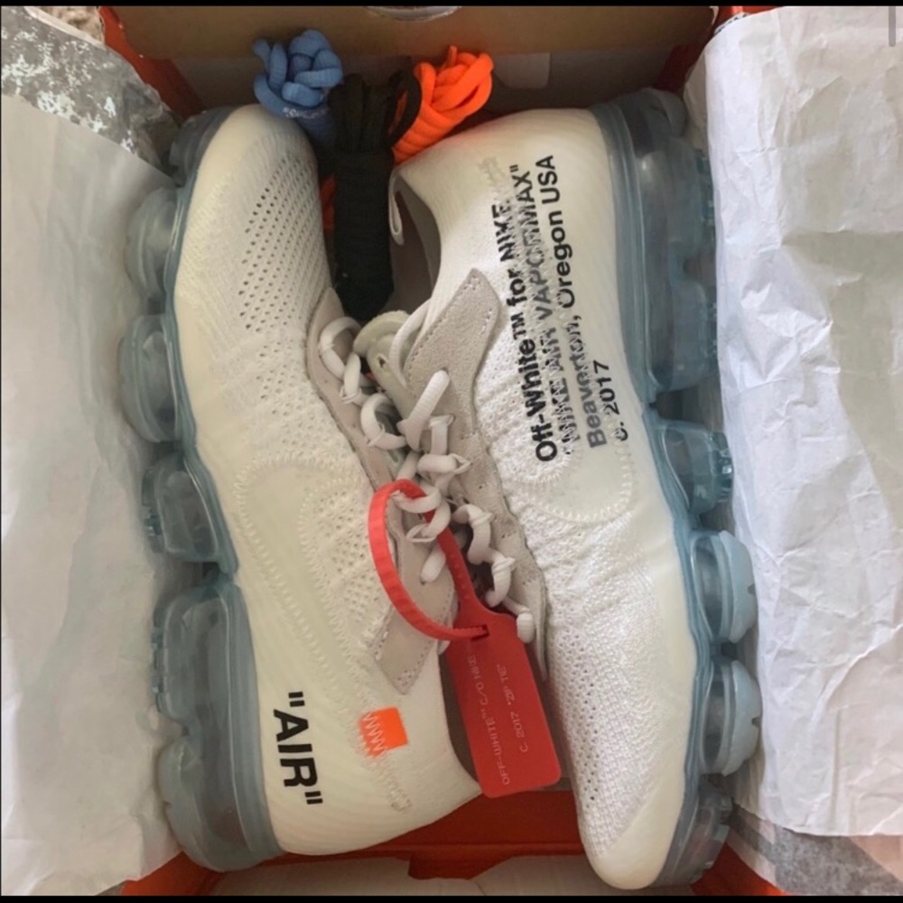 Make offers Brand New Off-White Vapormax men’s 9.5